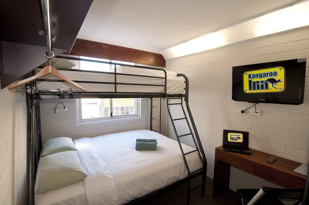 Kangaroo Inn Perth Room photo