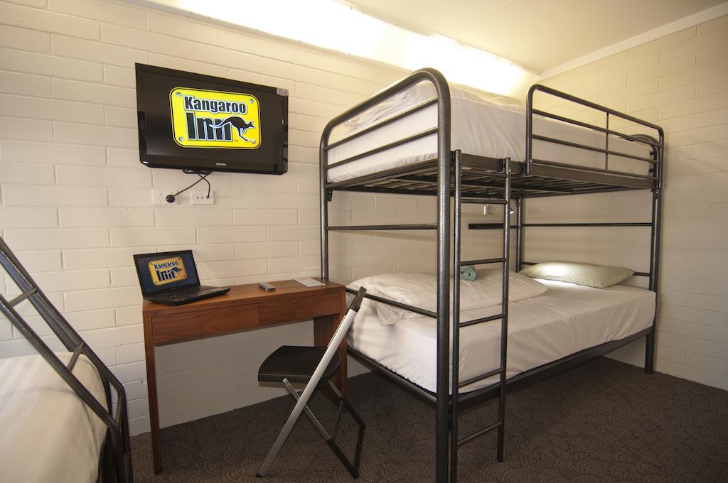 Kangaroo Inn Perth Room photo